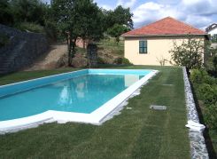 Piscina ad uso privato e sistemazione a verde. Celle Ligure (Sv)